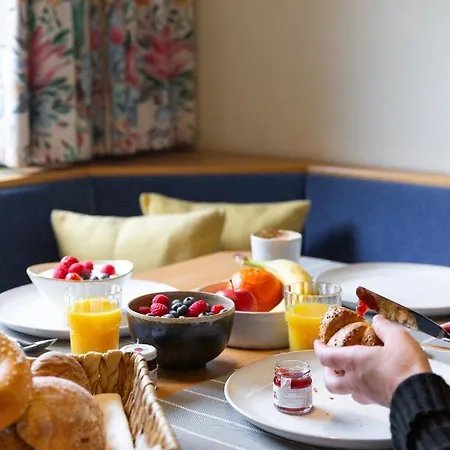 Haus Am Fang Alojamento de Acomodação e Pequeno-almoço Sankt Anton am Arlberg